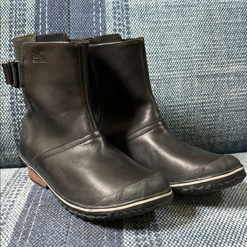 Sorel women’s 11 42 Black Leather Mid-Calf Boots wood heel zipper NWOT